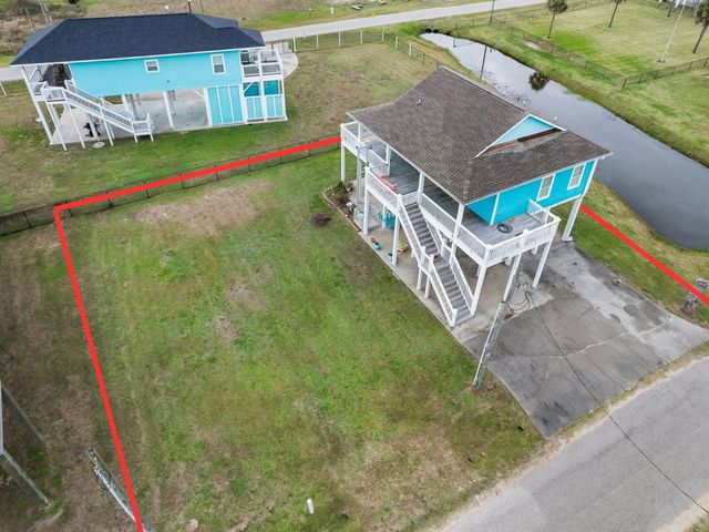 935 Clara Street, Crystal Beach, TX 77650
