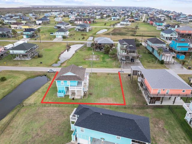 935 Clara Street, Crystal Beach, TX 77650