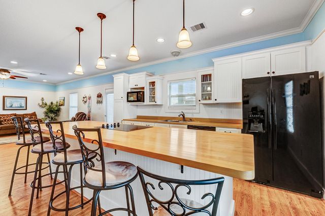 935 Clara Street, Crystal Beach, TX 77650