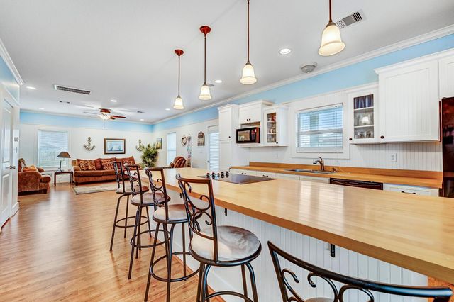 935 Clara Street, Crystal Beach, TX 77650