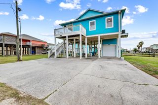 935 Clara Street, Crystal Beach, TX 77650
