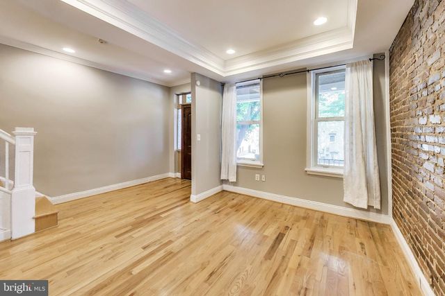 1917 LINCOLN RD NE, Washington, DC 20002