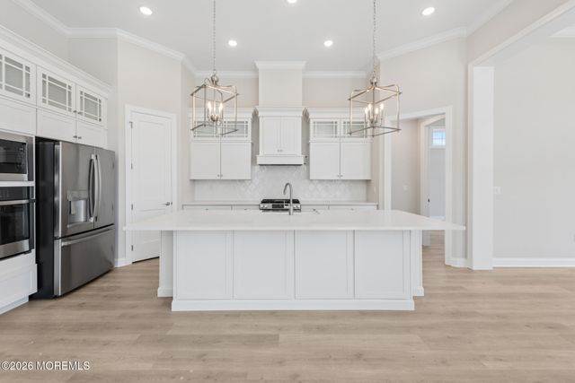 20 Freesia Drive, Manalapan, NJ 07726