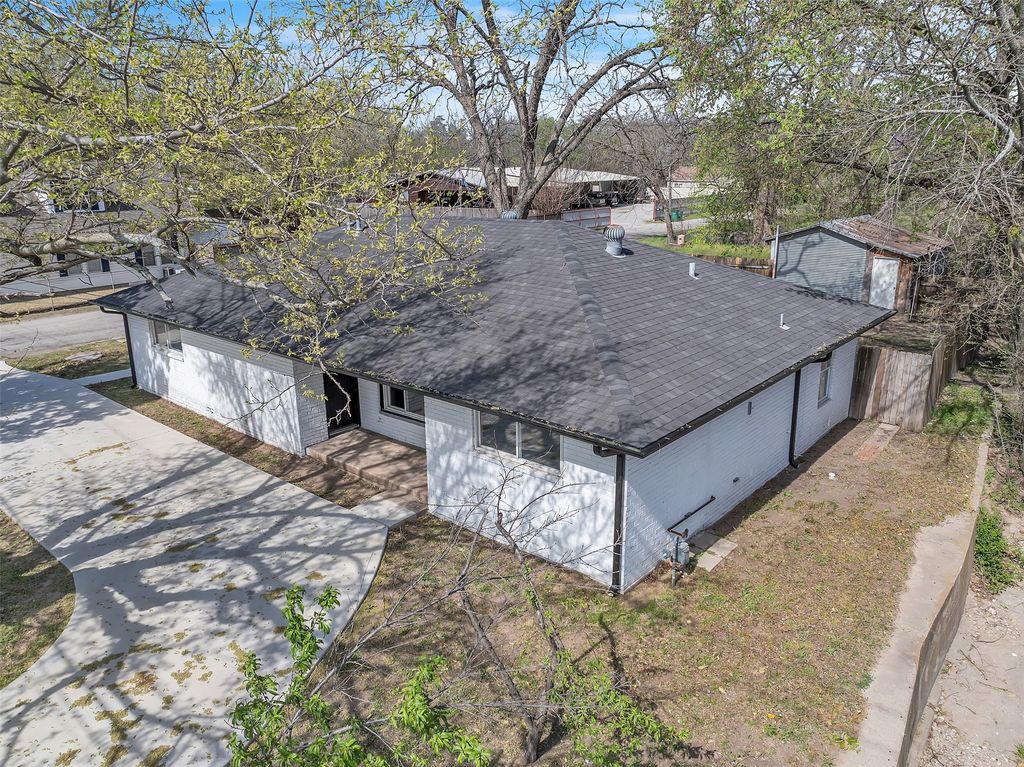 600 N Mill Street, Bowie, TX 76230