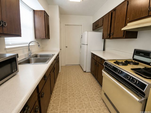 7422 Lancewood, San Antonio, TX 78227