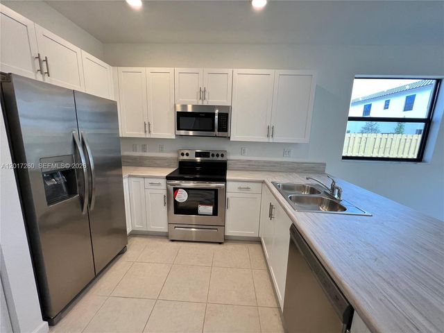 11944 SW 244th Ln, Homestead, FL 33032