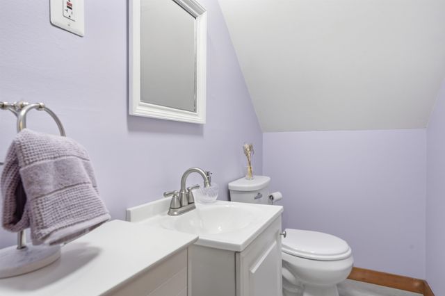 7 Wood Street, Nashua, NH 03064