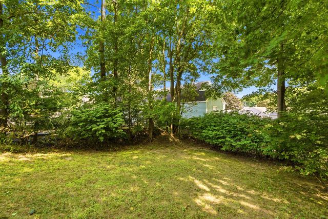 7 Wood Street, Nashua, NH 03064