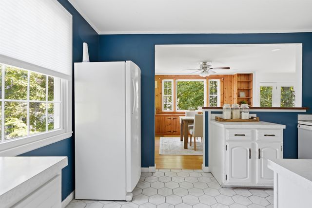 7 Wood Street, Nashua, NH 03064