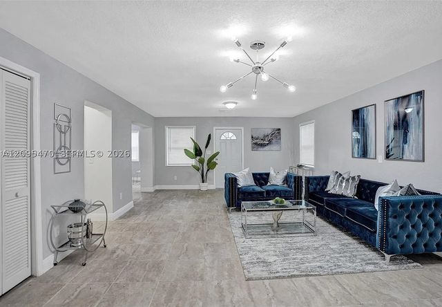 760 NE 152nd St 0, Miami, FL 33162
