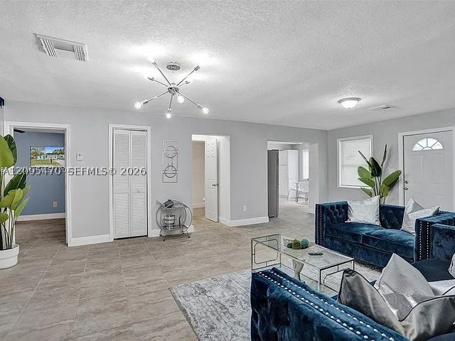 760 NE 152nd St 0, Miami, FL 33162