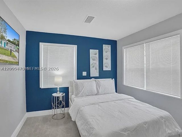 760 NE 152nd St 0, Miami, FL 33162