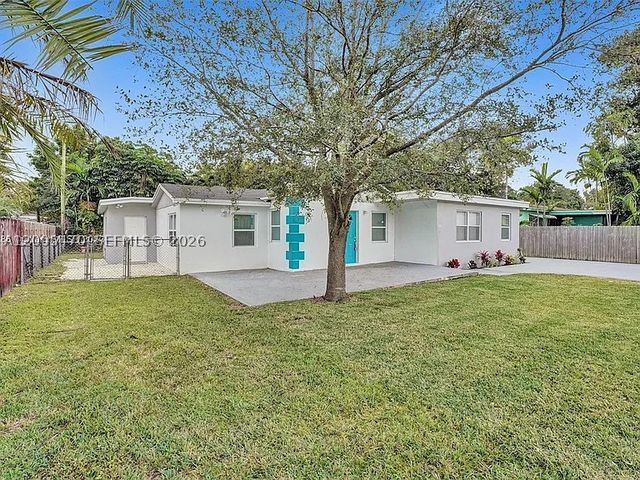 760 NE 152nd St 0, Miami, FL 33162