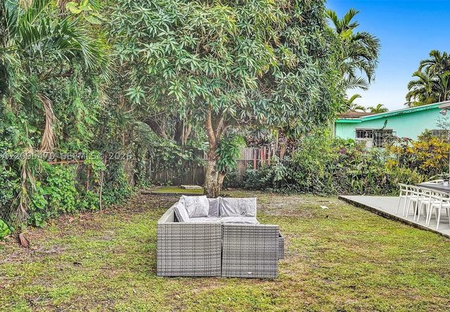 760 NE 152nd St 0, Miami, FL 33162