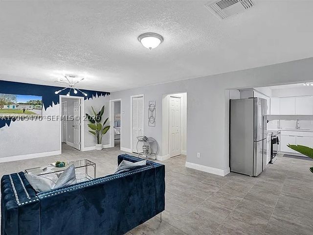 760 NE 152nd St 0, Miami, FL 33162