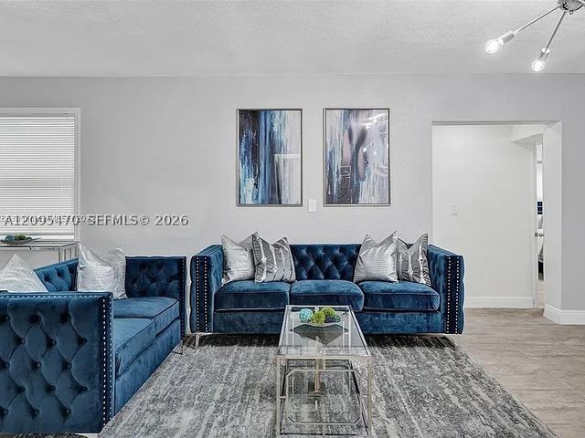 760 NE 152nd St 0, Miami, FL 33162