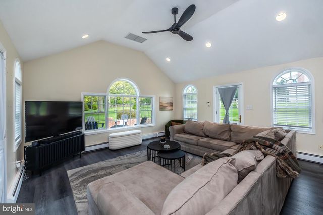 1411 STALLION LN, West Chester, PA 19380