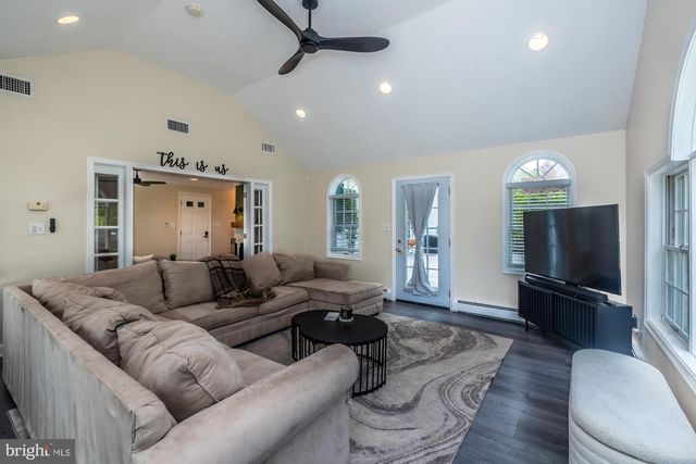 1411 STALLION LN, West Chester, PA 19380