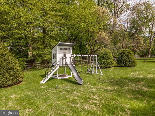 1411 STALLION LN, West Chester, PA 19380