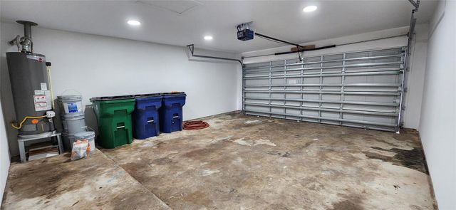 128 Lasso Street, Angleton, TX 77515