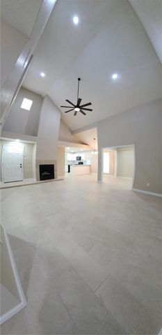 128 Lasso Street, Angleton, TX 77515