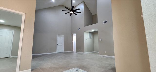 128 Lasso Street, Angleton, TX 77515