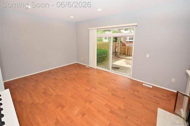 5177 Buckingham, Troy, MI 48098