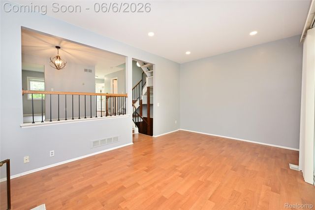 5177 Buckingham, Troy, MI 48098