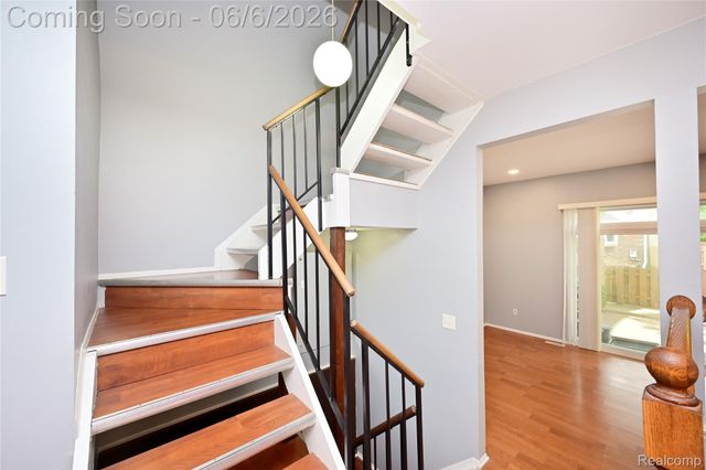 5177 Buckingham, Troy, MI 48098