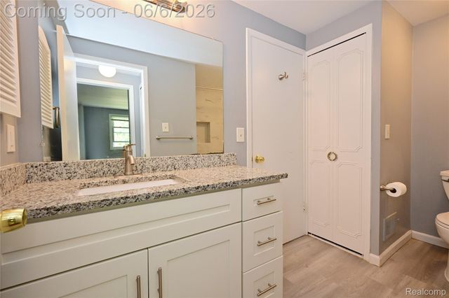 5177 Buckingham, Troy, MI 48098