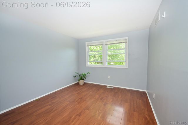 5177 Buckingham, Troy, MI 48098