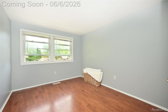 5177 Buckingham, Troy, MI 48098