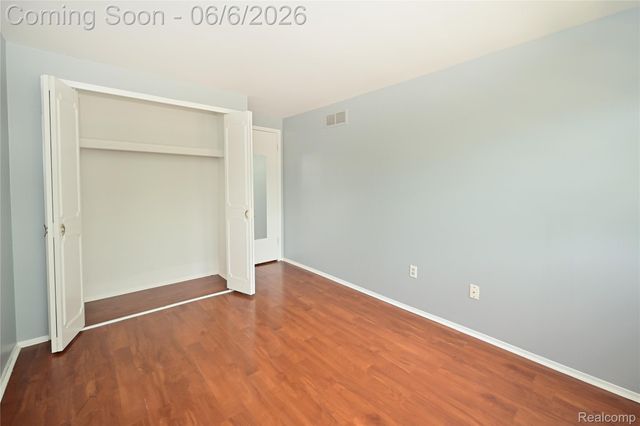 5177 Buckingham, Troy, MI 48098