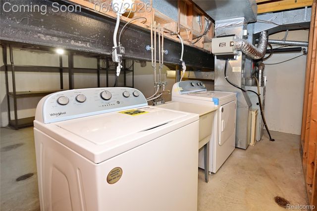 5177 Buckingham, Troy, MI 48098