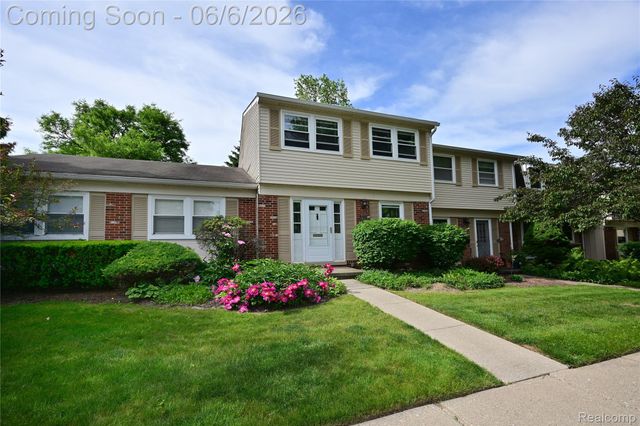 5177 Buckingham, Troy, MI 48098