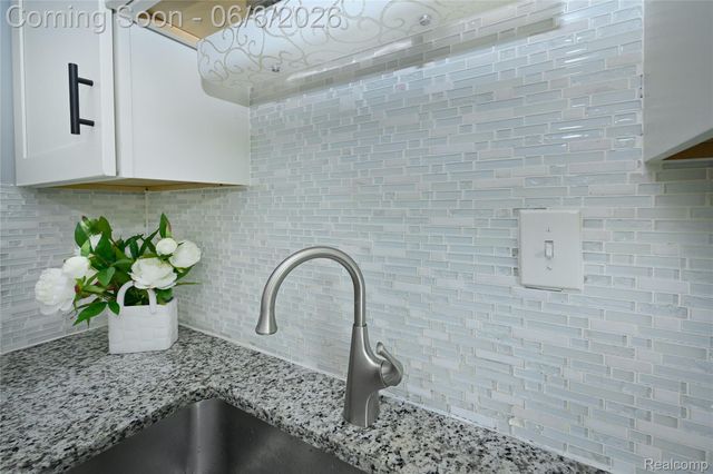 5177 Buckingham, Troy, MI 48098
