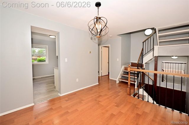 5177 Buckingham, Troy, MI 48098