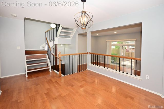 5177 Buckingham, Troy, MI 48098