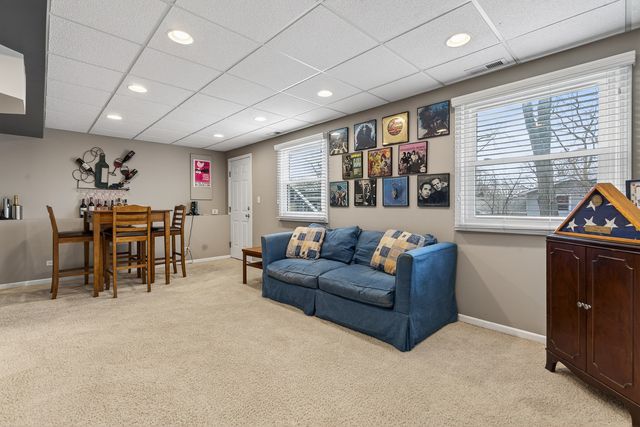 1335 Blair Lane, Hoffman Estates, IL 60169