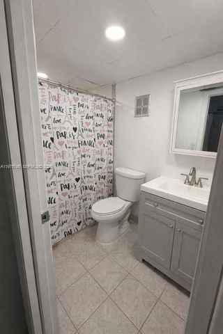 1701 NW 75th Avenue 208, Plantation, FL 33313