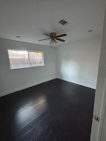 10915 Ella Lee Lane, Houston, TX 77042