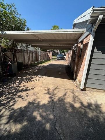 10915 Ella Lee Lane, Houston, TX 77042