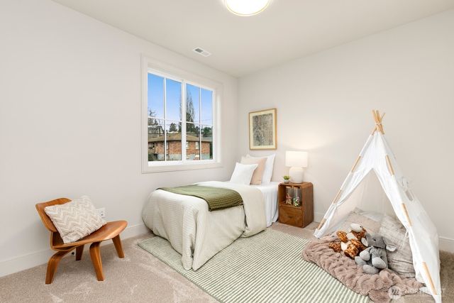 3032 NE Blakeley Street, Seattle, WA 98105