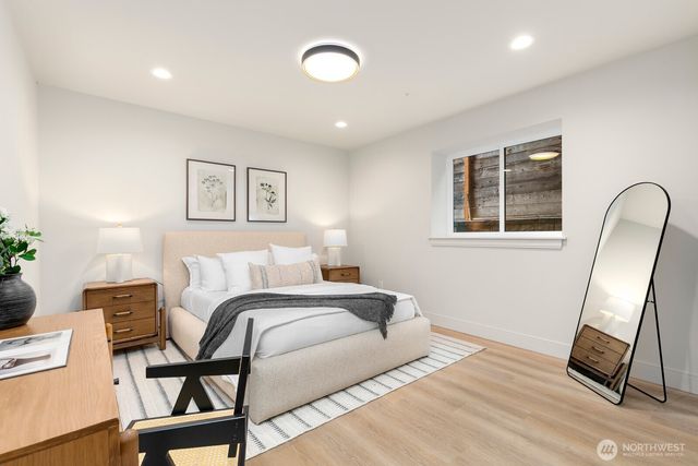 3032 NE Blakeley Street, Seattle, WA 98105