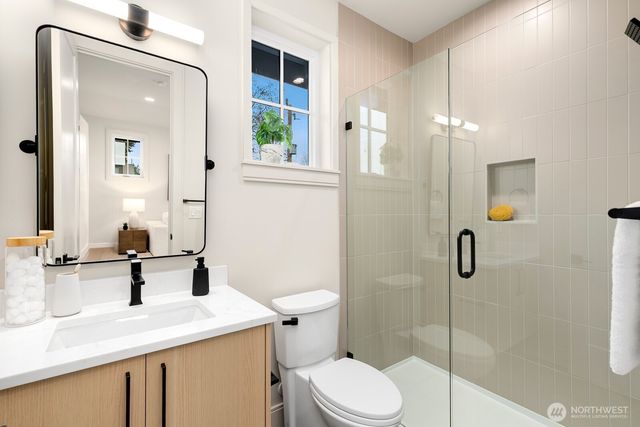 3032 NE Blakeley Street, Seattle, WA 98105