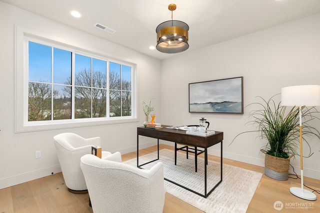 3032 NE Blakeley Street, Seattle, WA 98105