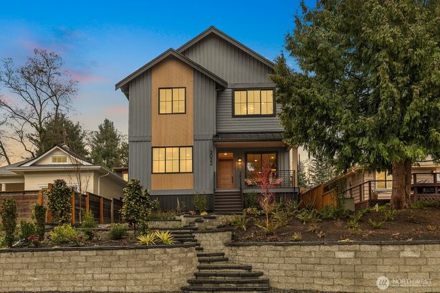 3032 NE Blakeley Street, Seattle, WA 98105