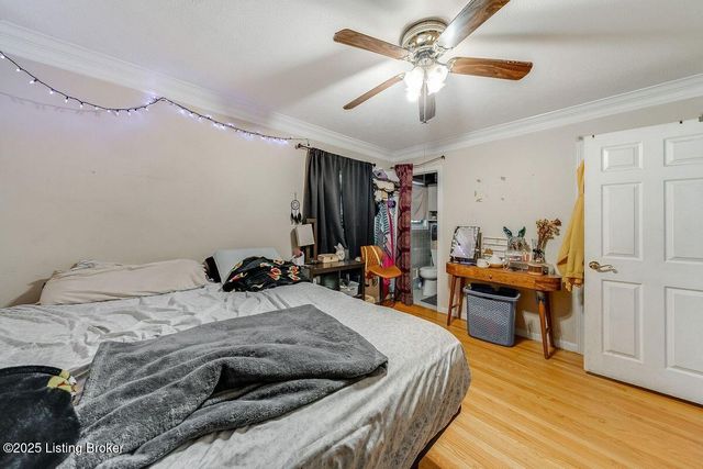 9206 Lakeridge Dr, Louisville, KY 40272