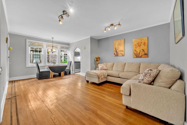 35-05 167th Street 15, Flushing, NY 11358