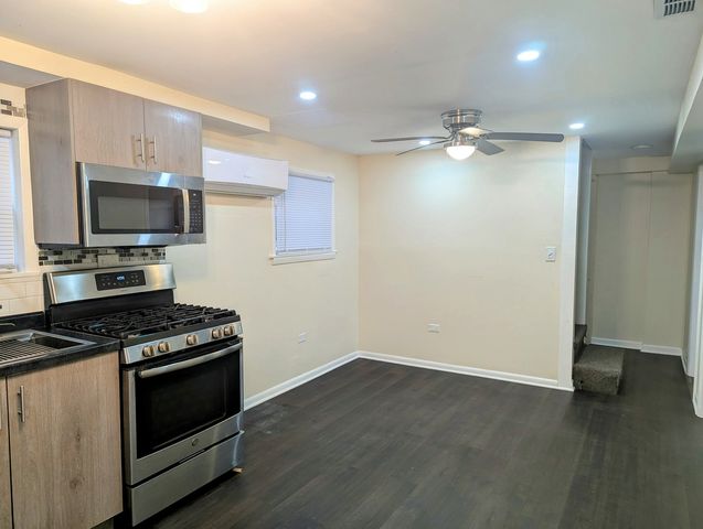 6949 W Diversey Avenue G, Chicago, IL 60707